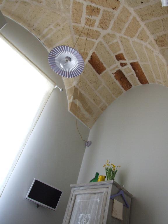 La Casa Di Alessio Bed & Breakfast Лече Стая снимка