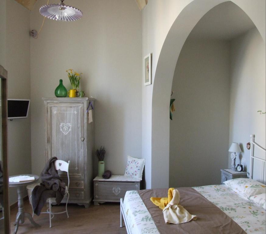 La Casa Di Alessio Bed & Breakfast Лече Стая снимка