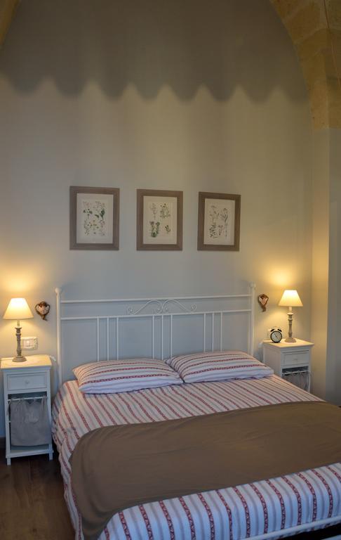 La Casa Di Alessio Bed & Breakfast Лече Екстериор снимка