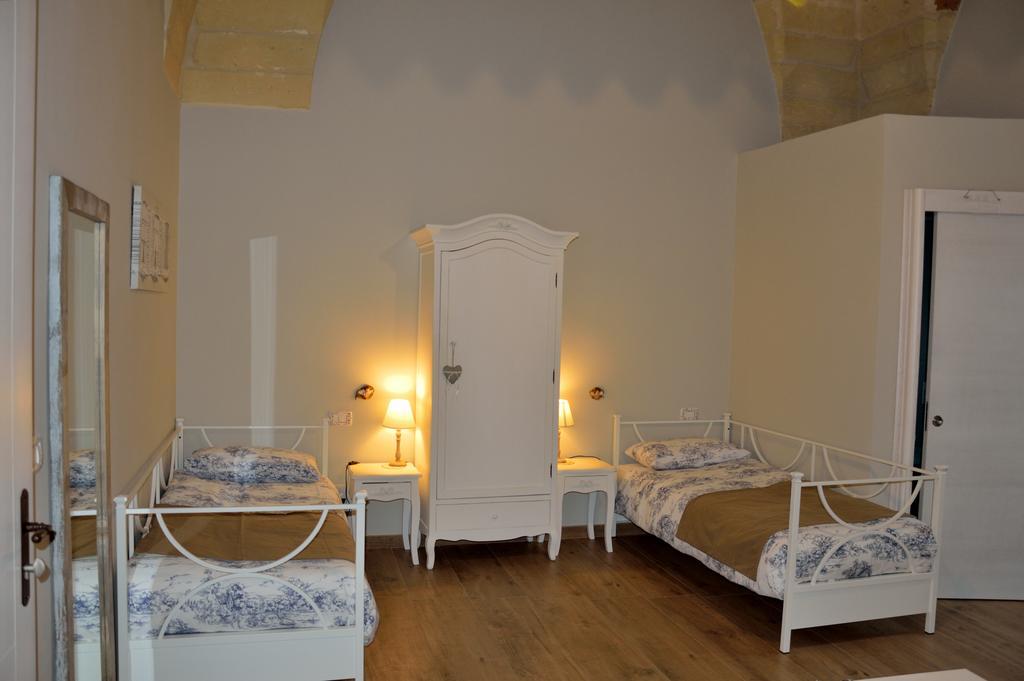 La Casa Di Alessio Bed & Breakfast Лече Екстериор снимка