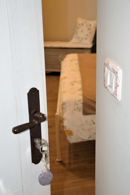 La Casa Di Alessio Bed & Breakfast Лече Екстериор снимка