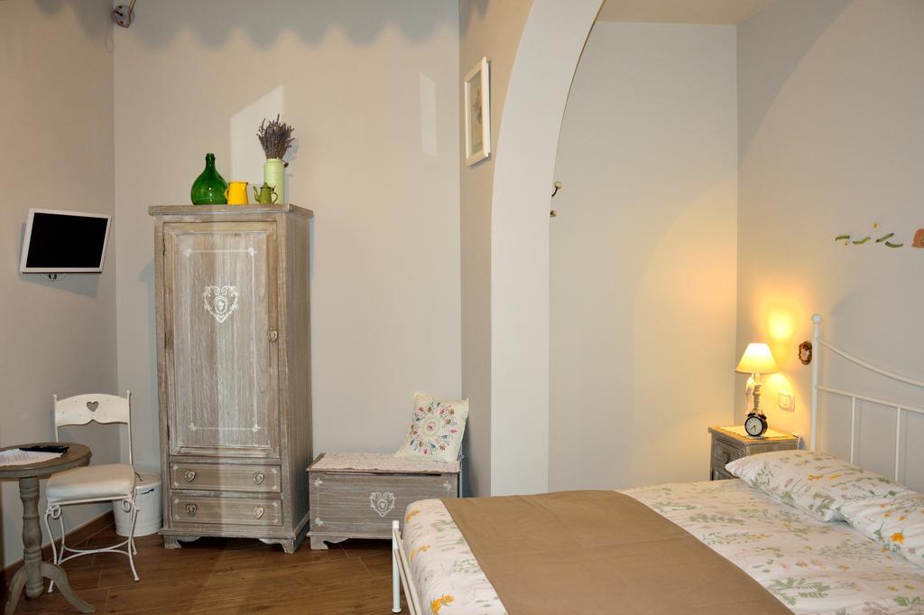 La Casa Di Alessio Bed & Breakfast Лече Екстериор снимка